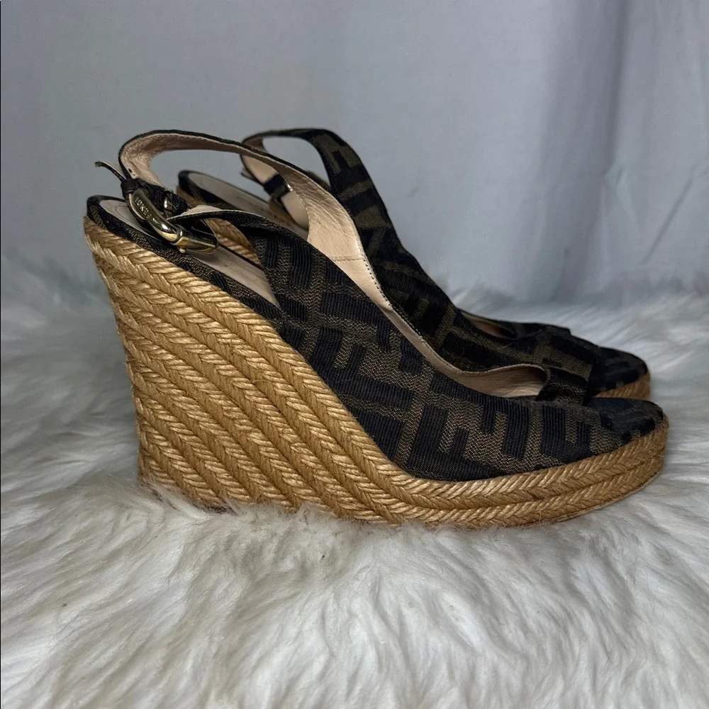 Fendi‎ Zucca Canvas Espadrille Wedge Peep-Toe Sandals Sz 38/US 8